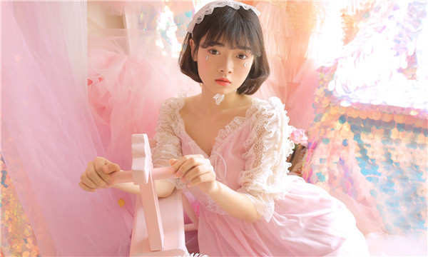 三原供卵试管代怀生子多少钱？这一直是很多不孕不育家庭关注的话题。在中国，不孕不育的发生率越来越高，根据《中国不孕不育现状调研报告》显示，育龄夫妇的不孕不育率从20年前的3%增长至现在的12.5%-18.2%，患者人数高达6000万以上。在这样的背景下，许多家庭通过供卵试管来实现自己的生育梦想。那么，供卵试管代怀生子的费用到底是多少呢？